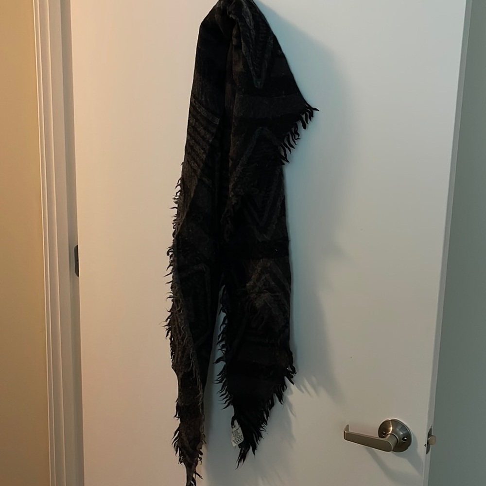 Aritzia Scarf